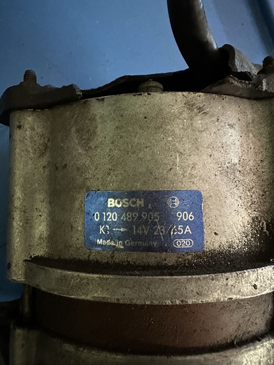 Alfa Romeo Tutti pezzi di ricambio auto: Alfa 75 Twin Spark Alternator – Usato da Kriens venduto da alfaracer