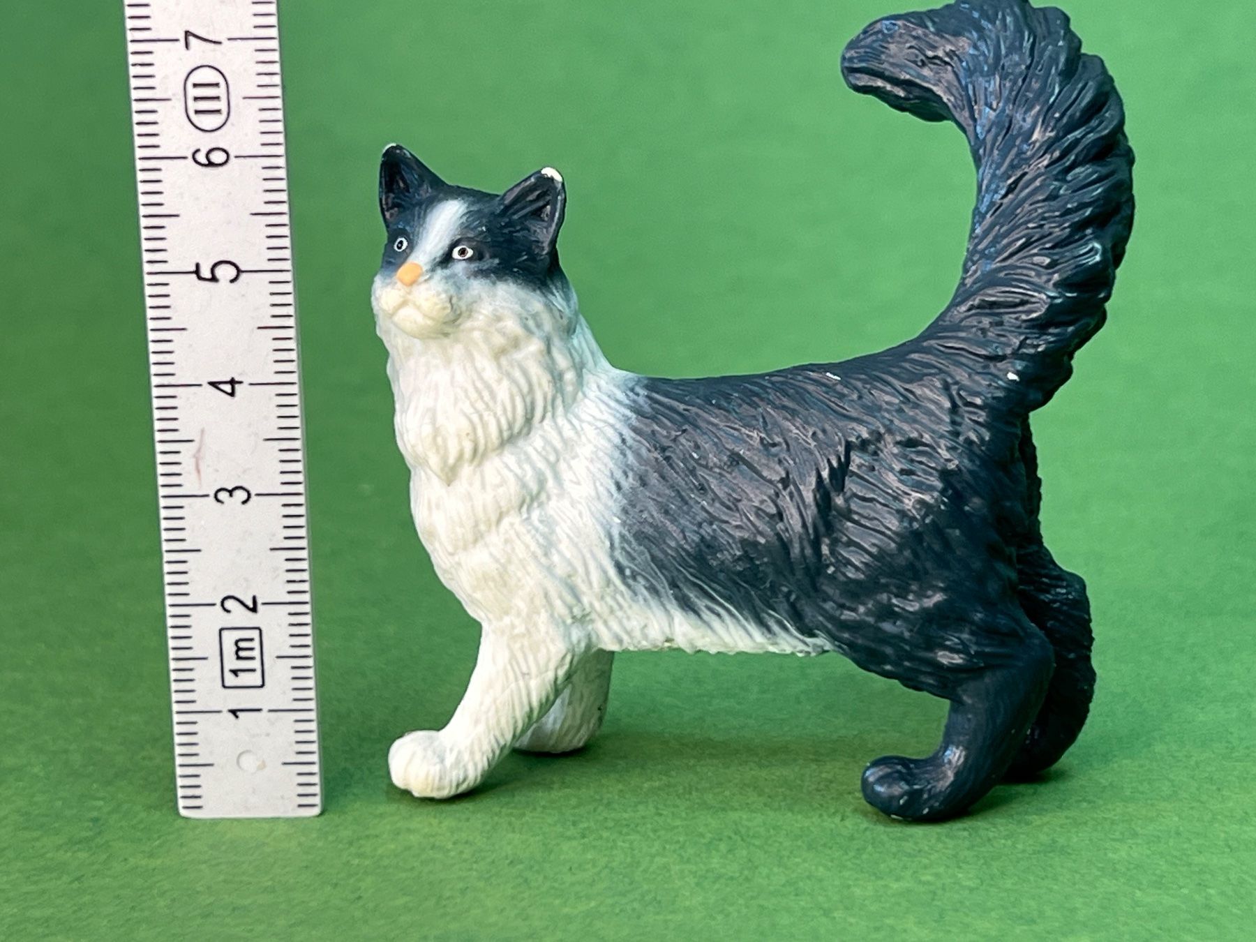 Schleich Statuette: Schleich 16604 Maine Coon Katze – Usato da Ennetbaden venduto da mapa05 6