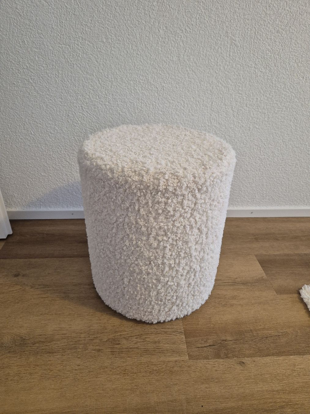 Tabourets: Hocker Teddy Bouclé Stoff – D'occasion à Niederhelfenschwil par usa001