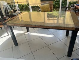 Magnifique table en bois,rotin,verre