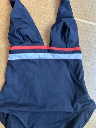Halter Badeanzug mit Tieferrücken gr. 34/S