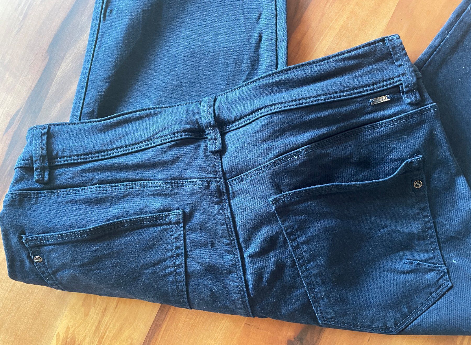 Esprit Jeans: Dunkelblaue Jeans von Esprit Gr. 36 – Usato da Urtenen-Schönbühl venduto da winterkalt 3