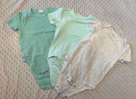 Kleiderset 3x kurzarm Bodies Smile Gr. 98-104