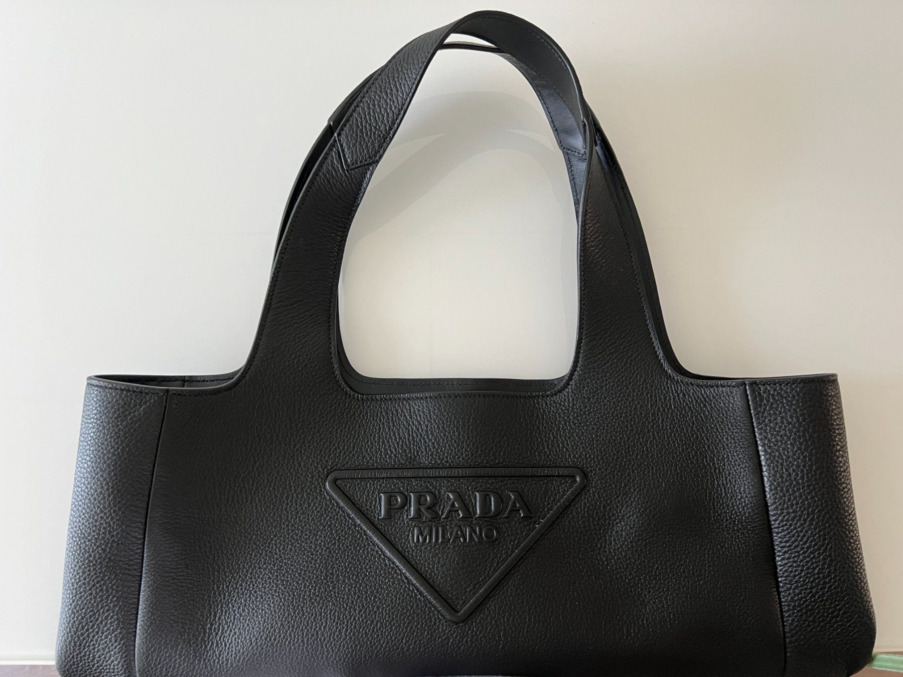 Prada Borse: PRADA UNISEX TOTE BAG 2VG092 – Usato da Oberhasli venduto da initiation 1