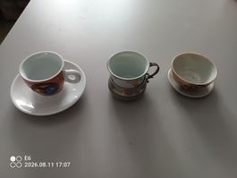    3 kleine Tässchen mit Untertellern