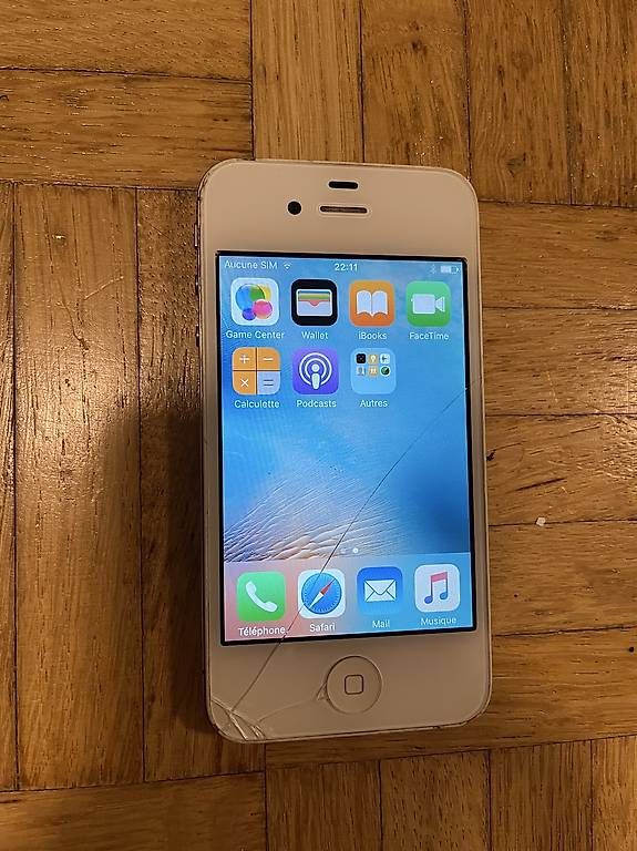 Apple Telefoni cellulari / Smartphones: iphone 4 fonctionnel – Usato da St-Sulpice VD venduto da fra_6p6z 1