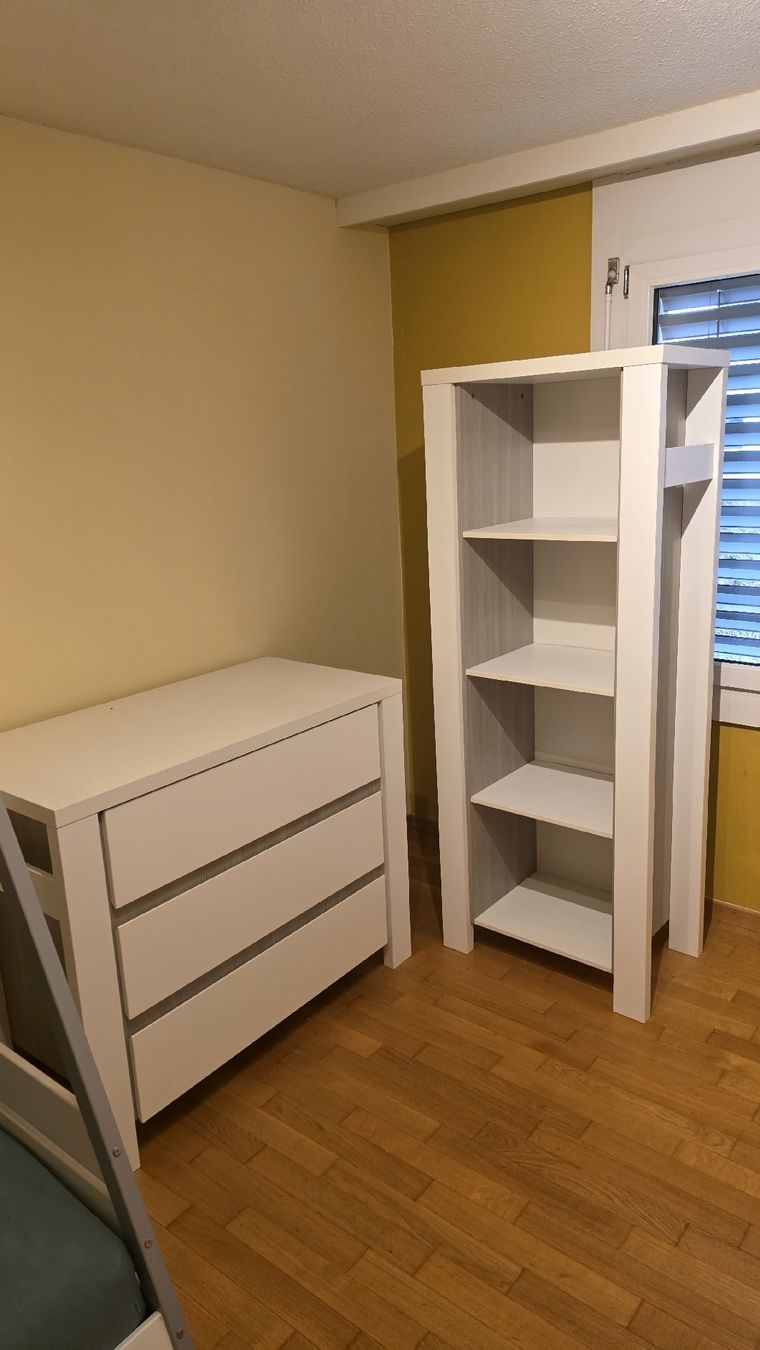 Betten: Kinderzimmer Möbel Set: Tipibett, Kommode, Regal, Wandboard – Gebraucht aus Bronschhofen von Tvboss0 1