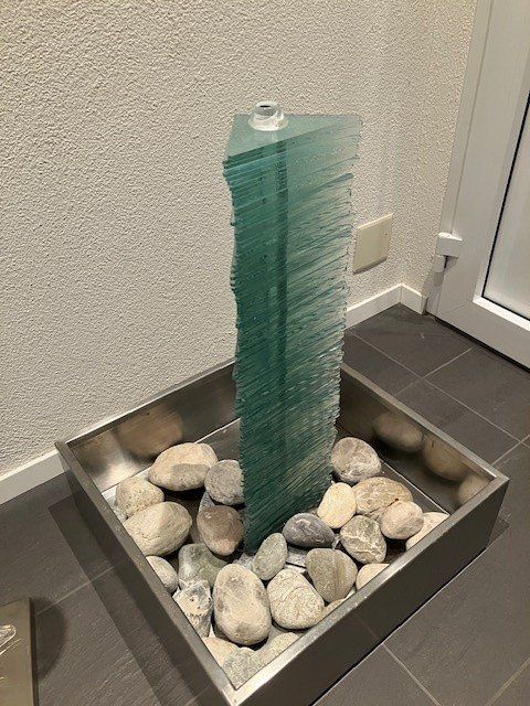 Stagni & Fontane ornamentali: Kunstvoller Brunnen aus Glas – Usato da Zug venduto da Gidosch 3