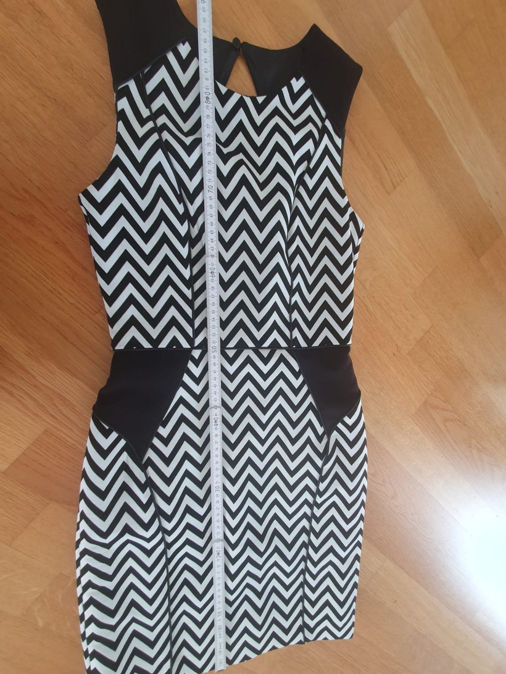 H&M Vestiti: Schwarz/weiss Kleid Gr.36 – Usato da Schaffhausen venduto da sabrina915 3