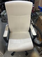 Fauteuil de bureau blanc bon état hauteur réglable 60 caract