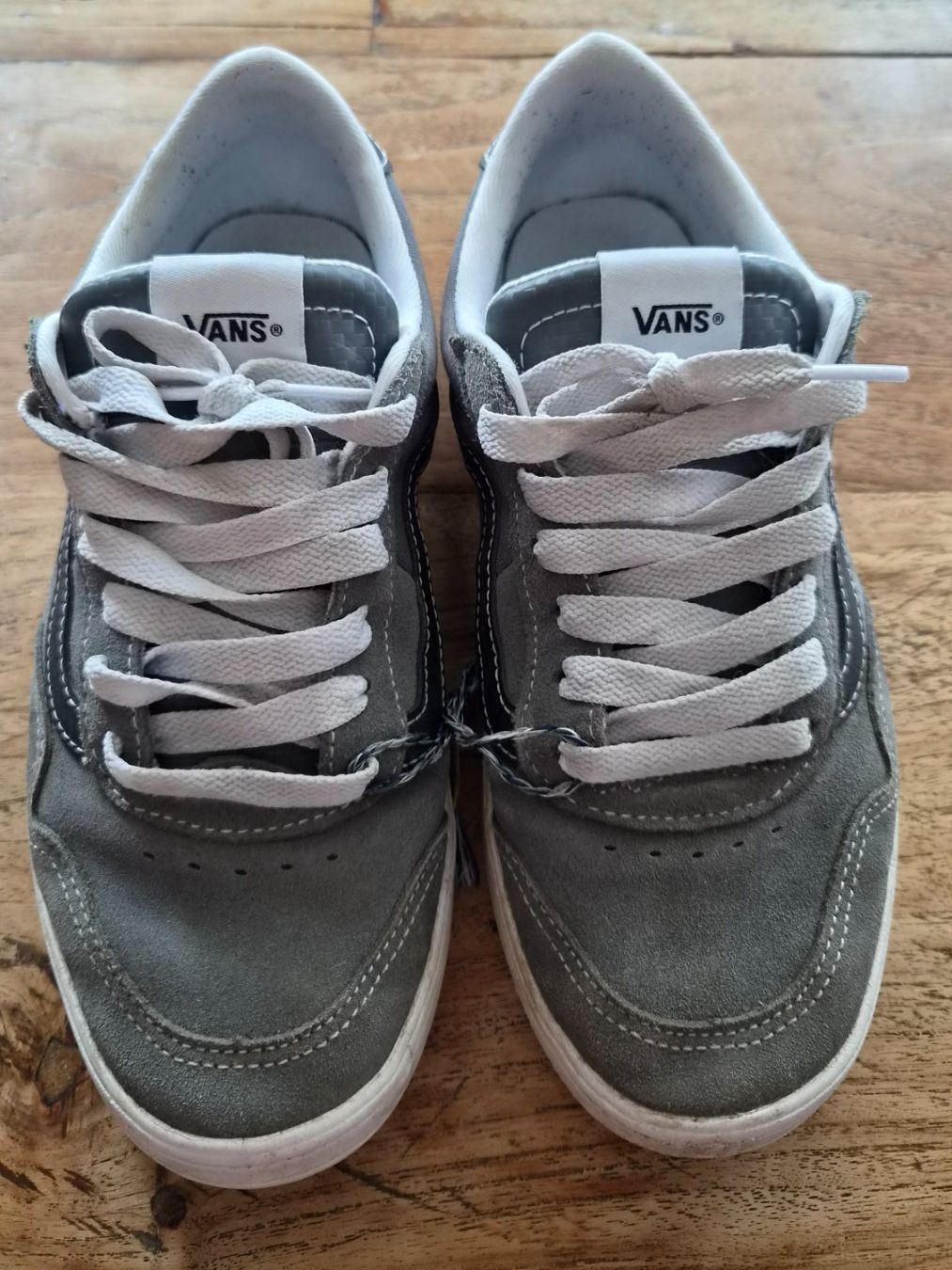 Vans Chaussures hommes: Vans Schuhe Gr.40 – D'occasion à Oberrieden par Raja011