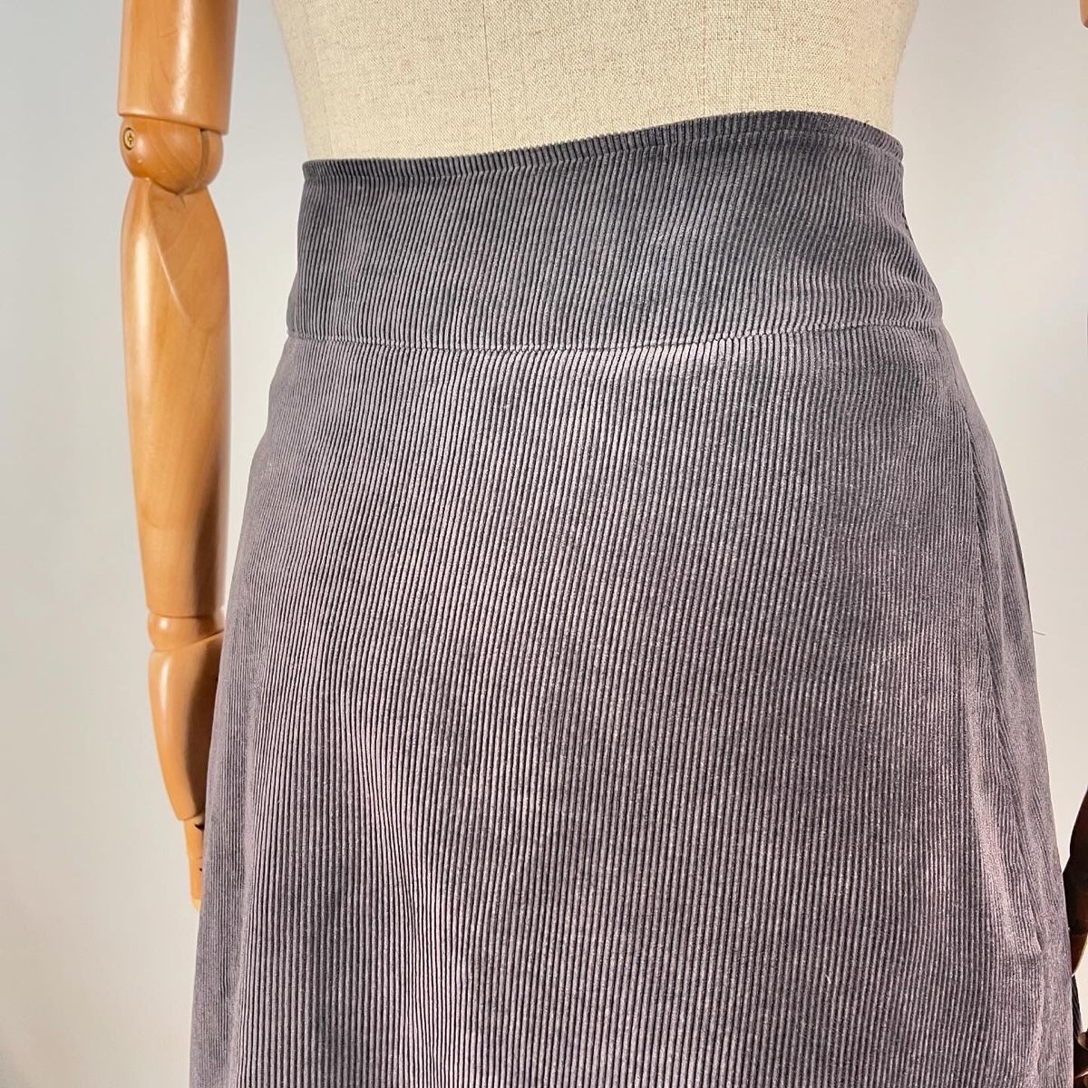 Lilith Gonne: LILITH Velvet Skirt – Nuovo (secondo la descrizione) da Freienbach venduto da Avviivva_Shop 3
