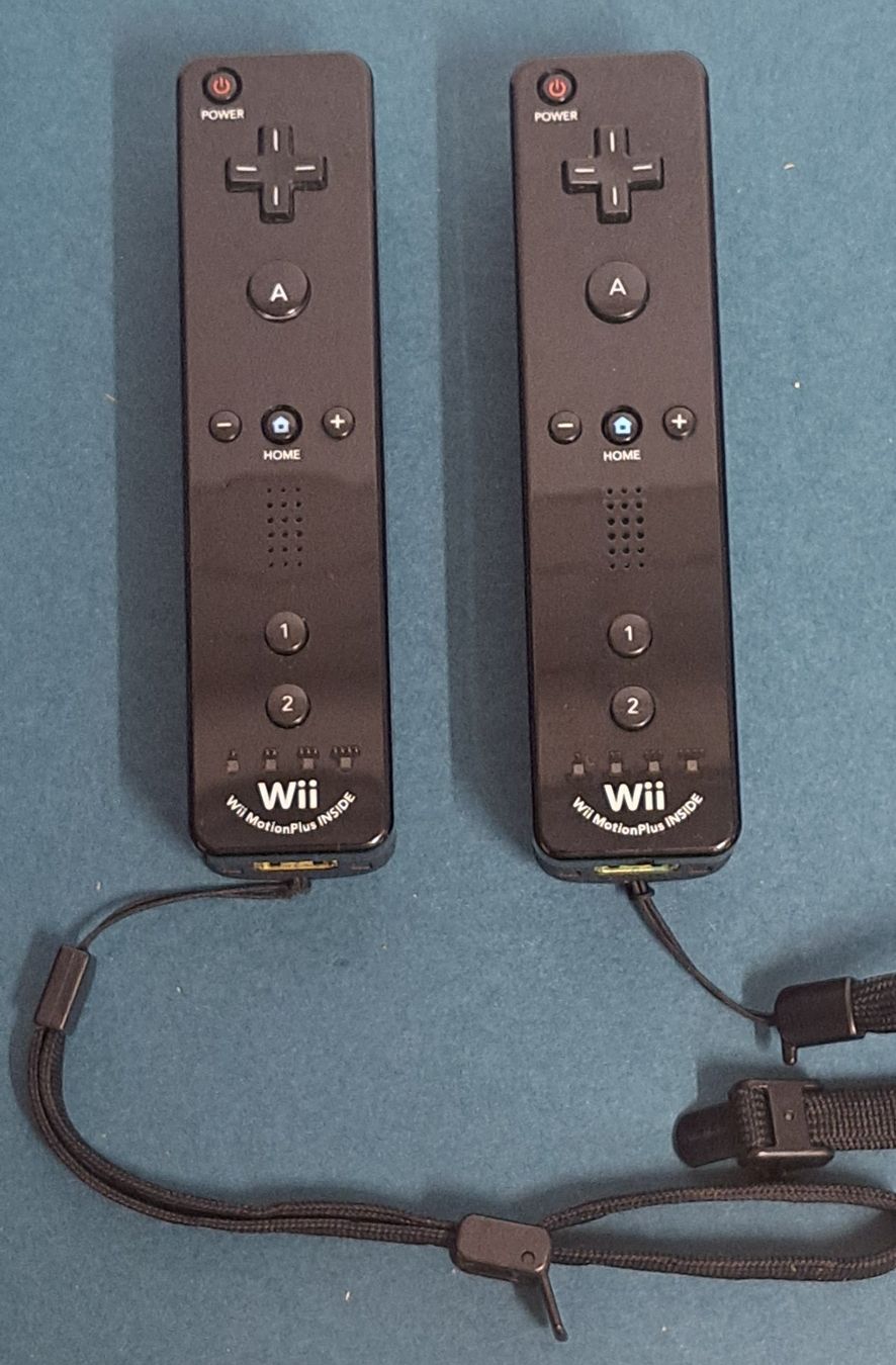 Nintendo Manettes: Nintendo Wii Controller, schwarz – D'occasion à Biel/Bienne par Sasha4u 1