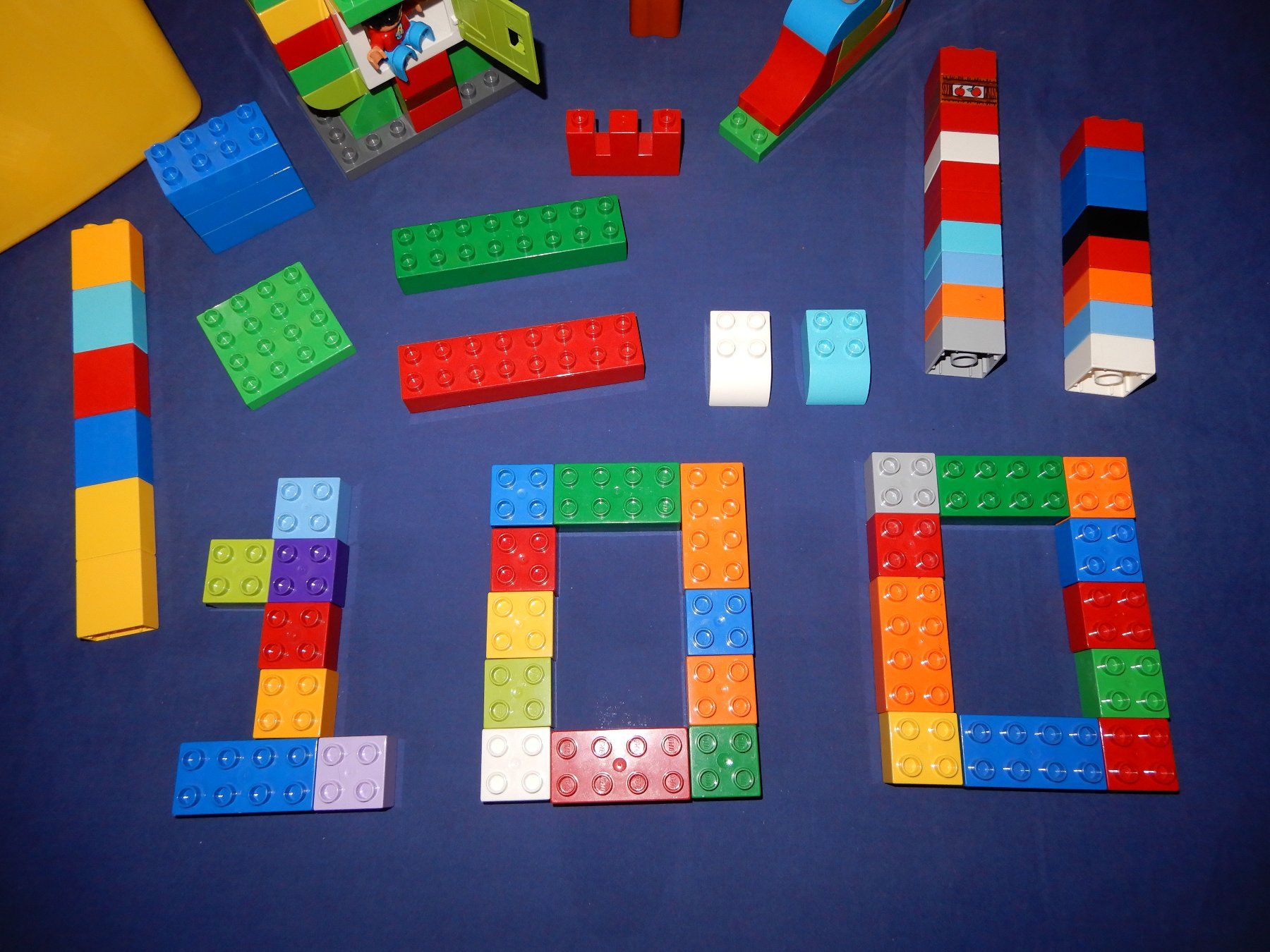 Lego Jeux de construction: LEGO-DUPLO BOX mit 100 Teile – D'occasion à Senèdes par tintinette43 2