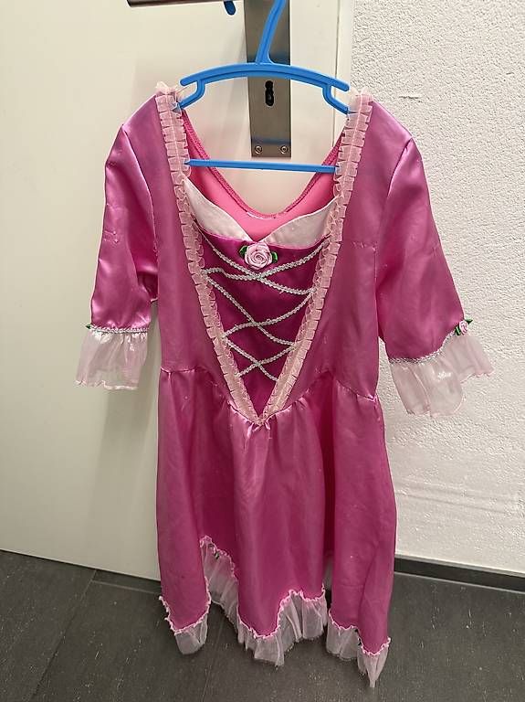 Costumi: Prinzessinen Kleider – Usato da Uitikon Waldegg venduto da don_felipe 1