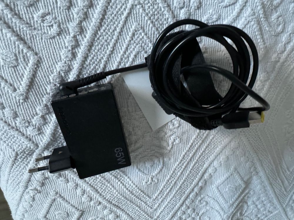 Lenovo Thinkpad smaller AC Adapter 65W + icy-box-ib-ac640 (Gebraucht ...