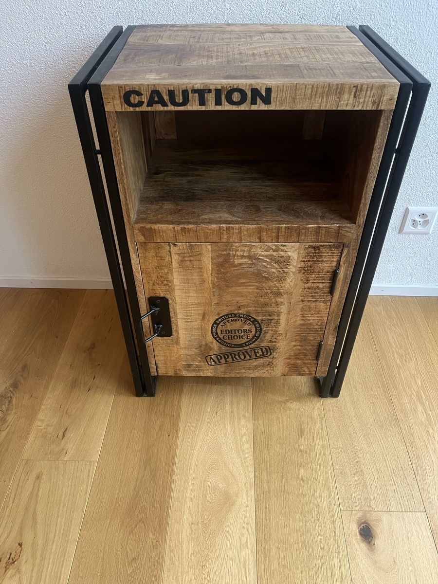 Kommoden: Original Wolfmöbel, Nachttisch/Sideboard – Neu (gemäss Beschreibung) aus Uesslingen von id.1