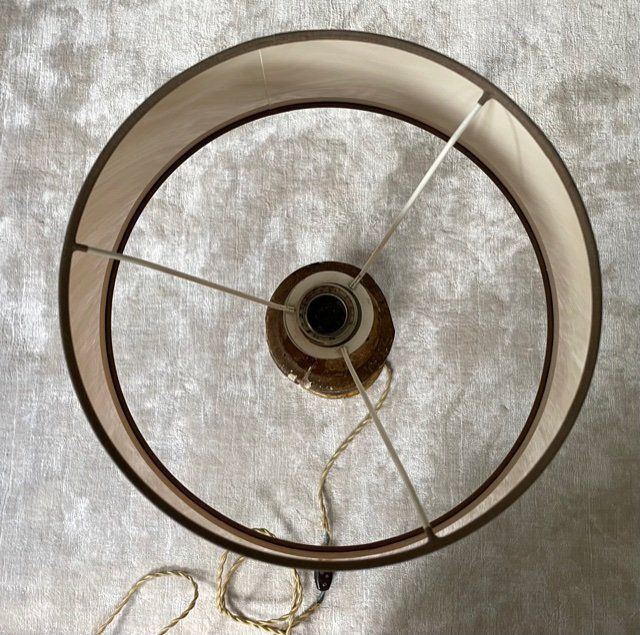 Lampade: Antike Lampe mit Schirm – Usato da Wohlen AG venduto da homecollectivech 2