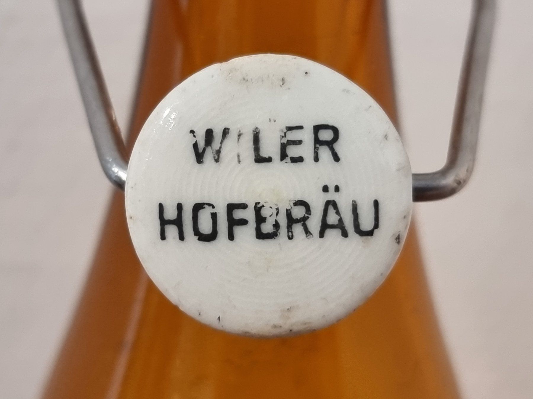 Bicchieri, Caraffe & Bottiglie: Wiler Hofbräu Bierflasche 1960 – Usato da Lommis venduto da 0815undmehr 2