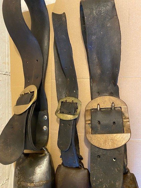 Cloches & sonnailles: 3 X KUHGLOCKEN /SCHELLEN – D'occasion à Chur par silbermon 4