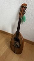 Alte Mandoline mit Perlmutt-Intarsien