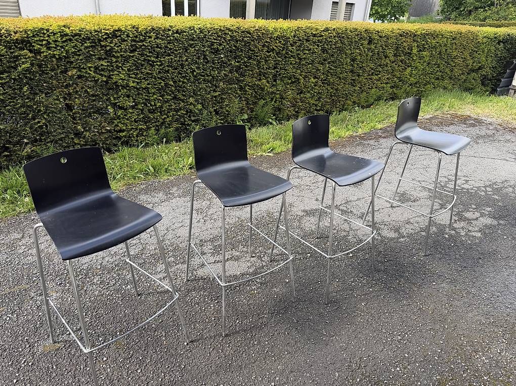 Seggioloni: 4er Set Barhocker, Schwarz/Chrom – Usato da Häggenschwil venduto da _kick