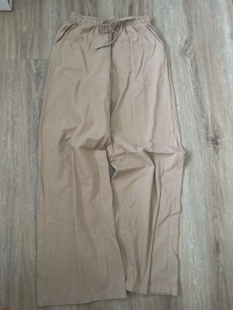 Shein Pantaloni: Shein Pantalon ample beige taille XS  – Nuovo (secondo la descrizione) da Delémont venduto da Ma_LoU.01