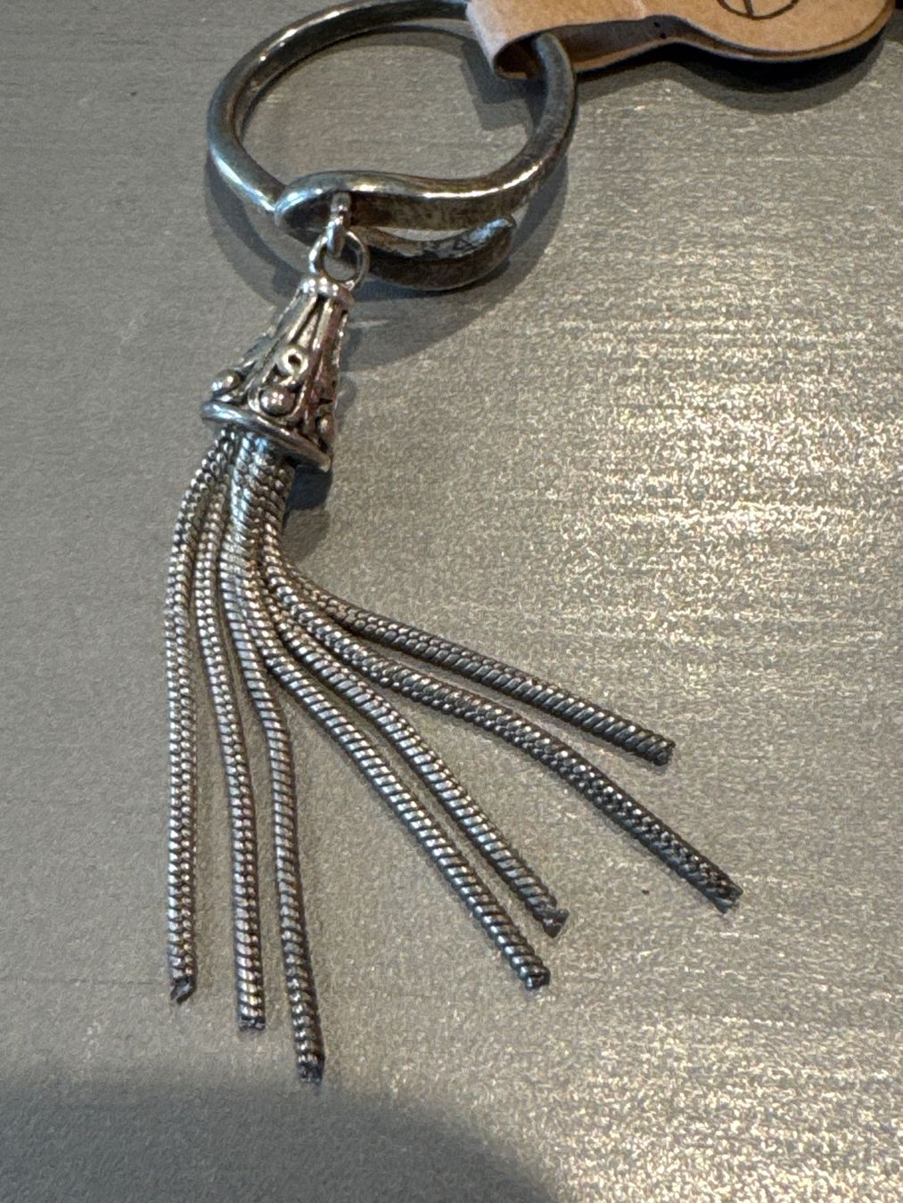 Ringe: Ring mit Quaste Grösse 16 mm, Neu! – Neu und originalverpackt aus Lotzwil von Tgdromad 1