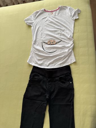 Schwangerschafts-t-Shorts und schwarze Hosen Grösse S