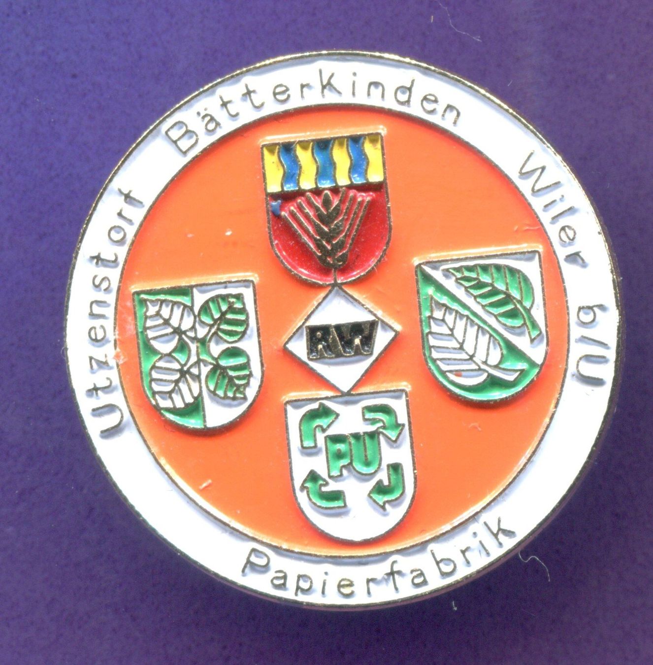 Placchette & Badge: PAPIERFABRIK – Usato da Winterthur venduto da Sammleroase
