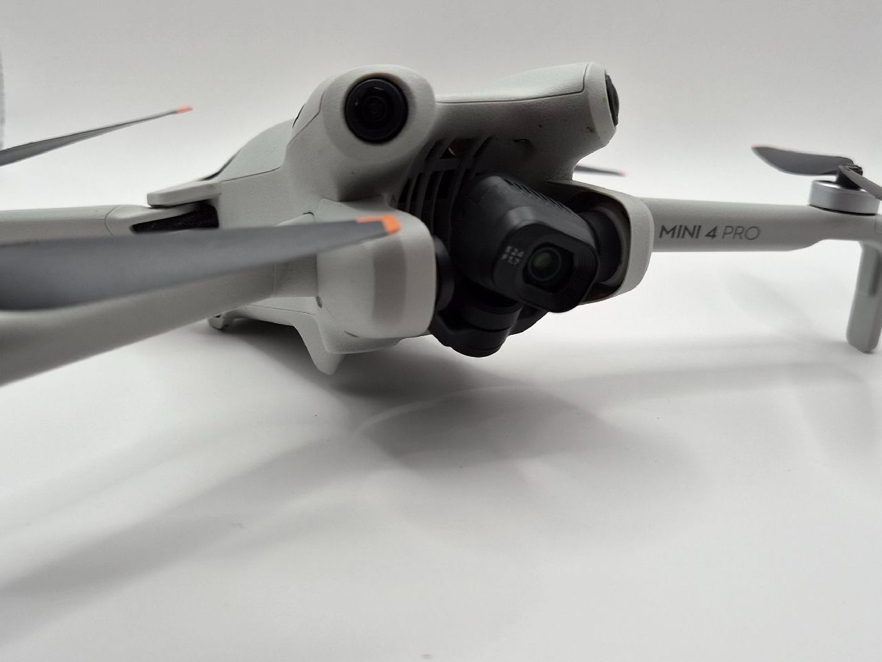 DJI RC Kits de montage: DJI Mini 4 Pro Fly More Combo RC 2 + Koffer & ND-Filter – Neuf (Voir description) à Ebmatingen par Campbelli 5