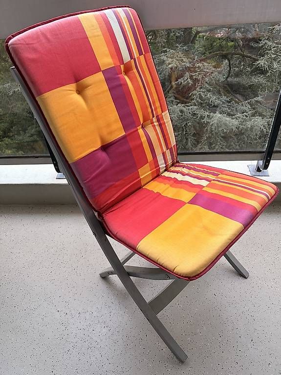 Set de table et chaises: Table et 4 chaises de jardin en teck – D'occasion à Genève par swissconsult 2