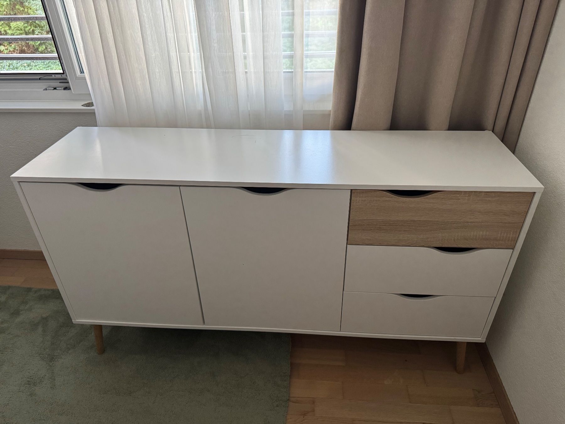 Commodes: Sideboard weiss/Eiche 148 cm, 2 Türen 3 Schubladen – D'occasion à Seuzach par S.Alves21 1