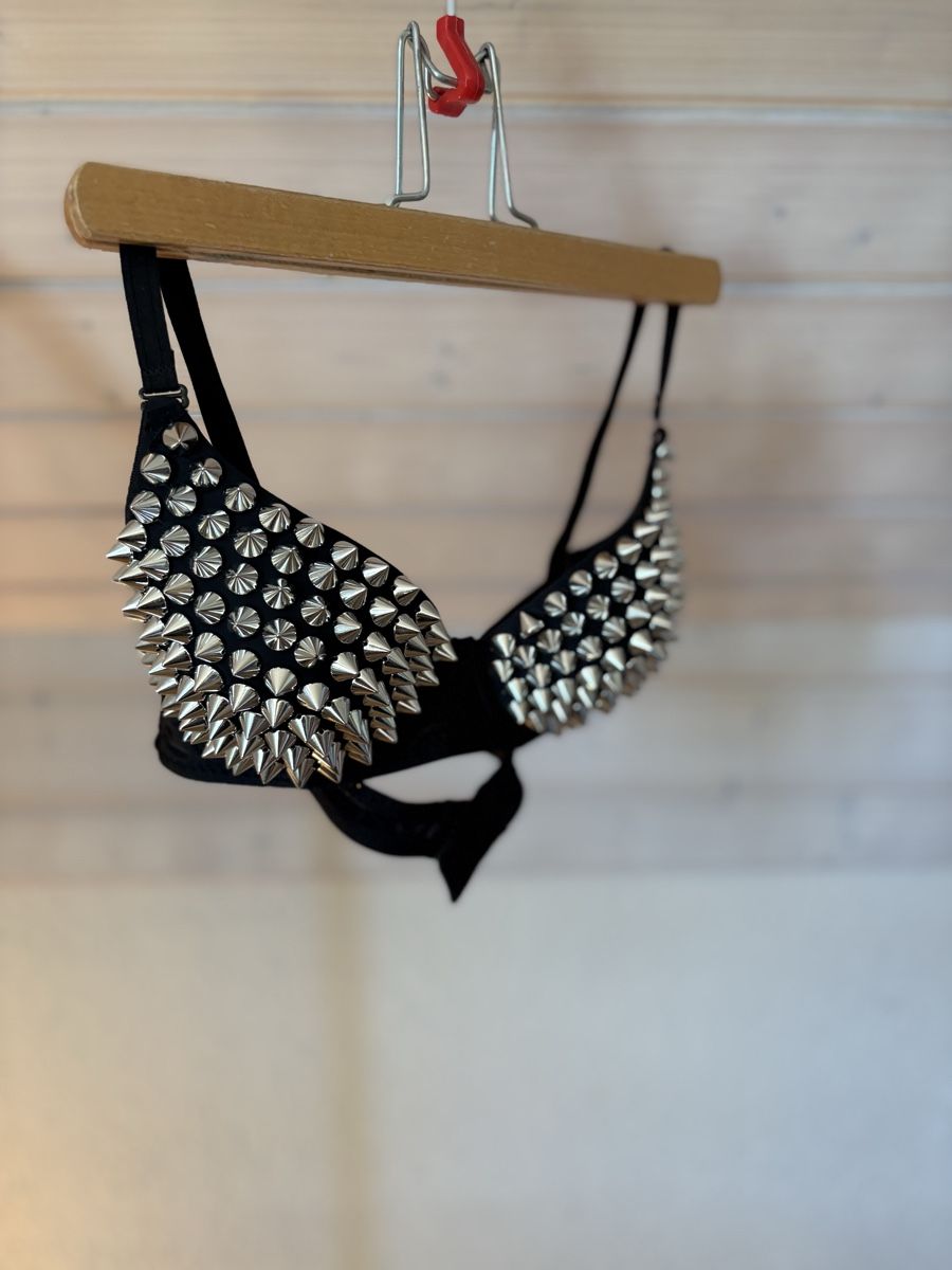 Autres dessous: SPIKE BRA – Neuf (Voir description) à Bettwiesen par wombat90
