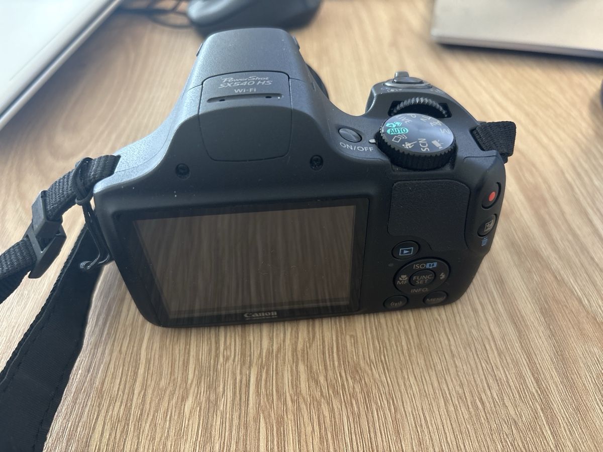 Canon Fotocamera: Canon PowerShot SX540 HS Wi-Fi Camera Black – Nuovo (secondo la descrizione) da Luzern venduto da ema_7jmv 2