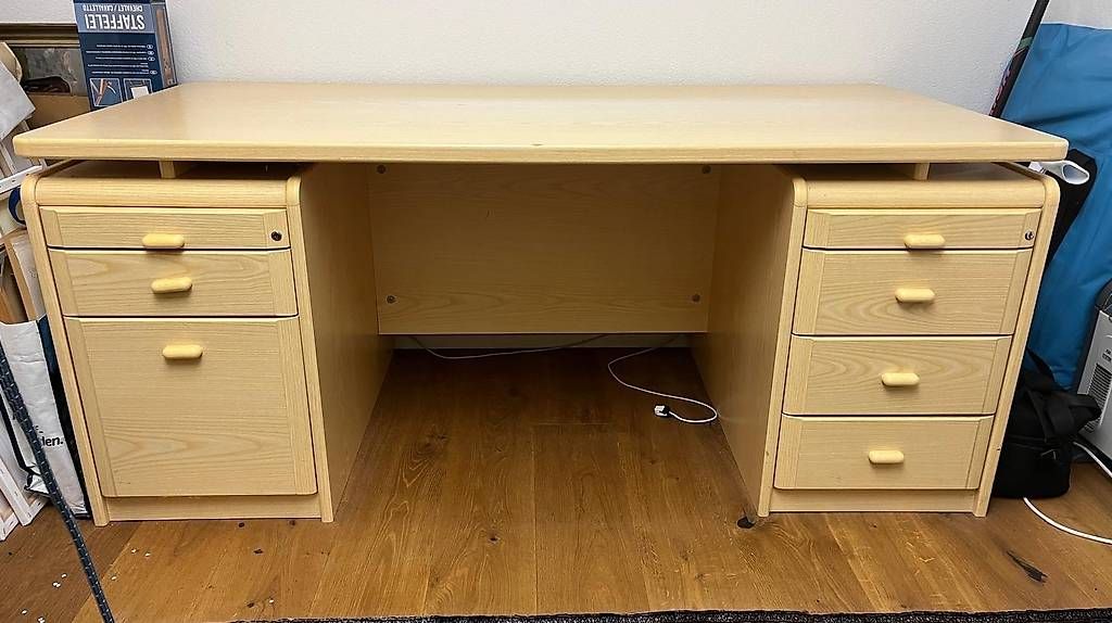 Scrivanie: Schreibtisch mit Bürostuhl – Usato da Schongau venduto da hurrli01 2