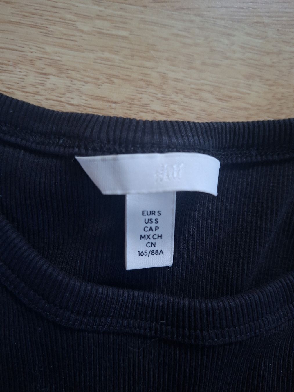 H&M Tops: Top H&M schwarz – Gebraucht aus Gisikon von Lilian_l 1