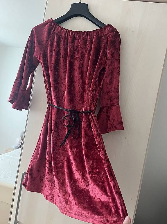 Vestiti: Samtkleid in Einheitsgröße – Usato da Nürensdorf venduto da ver_2c65 1