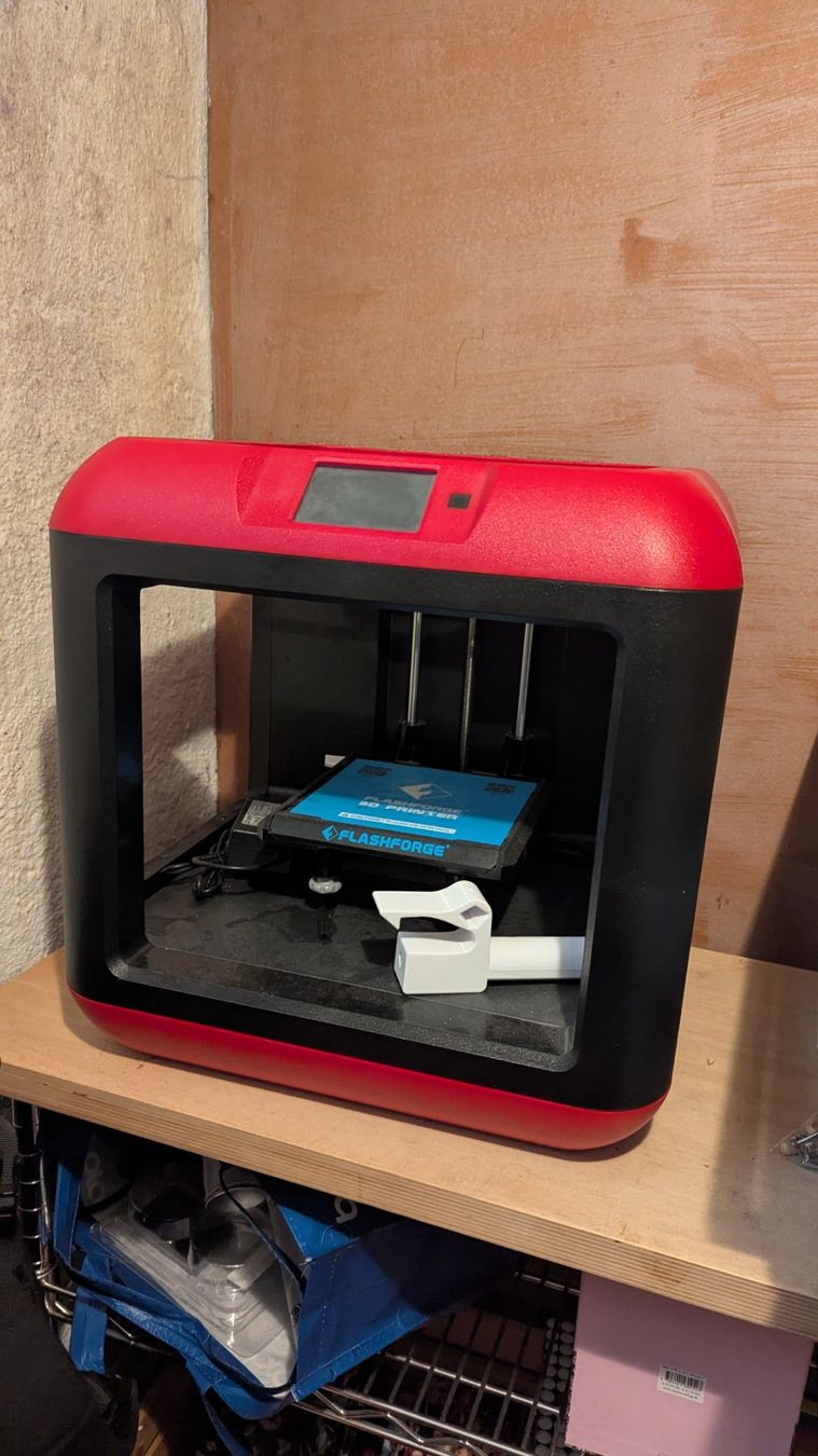 FlashForge Stampanti 3D: 3D Drucker Flashforge Finder rot gebraucht – Usato da Rudolfstetten venduto da Unaaffchen