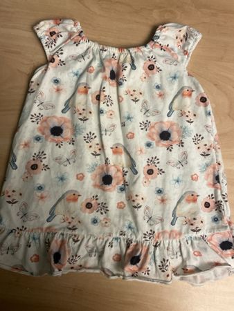Blümchenkleid mit Vögel und Schmetterlinge, Gr.74/80