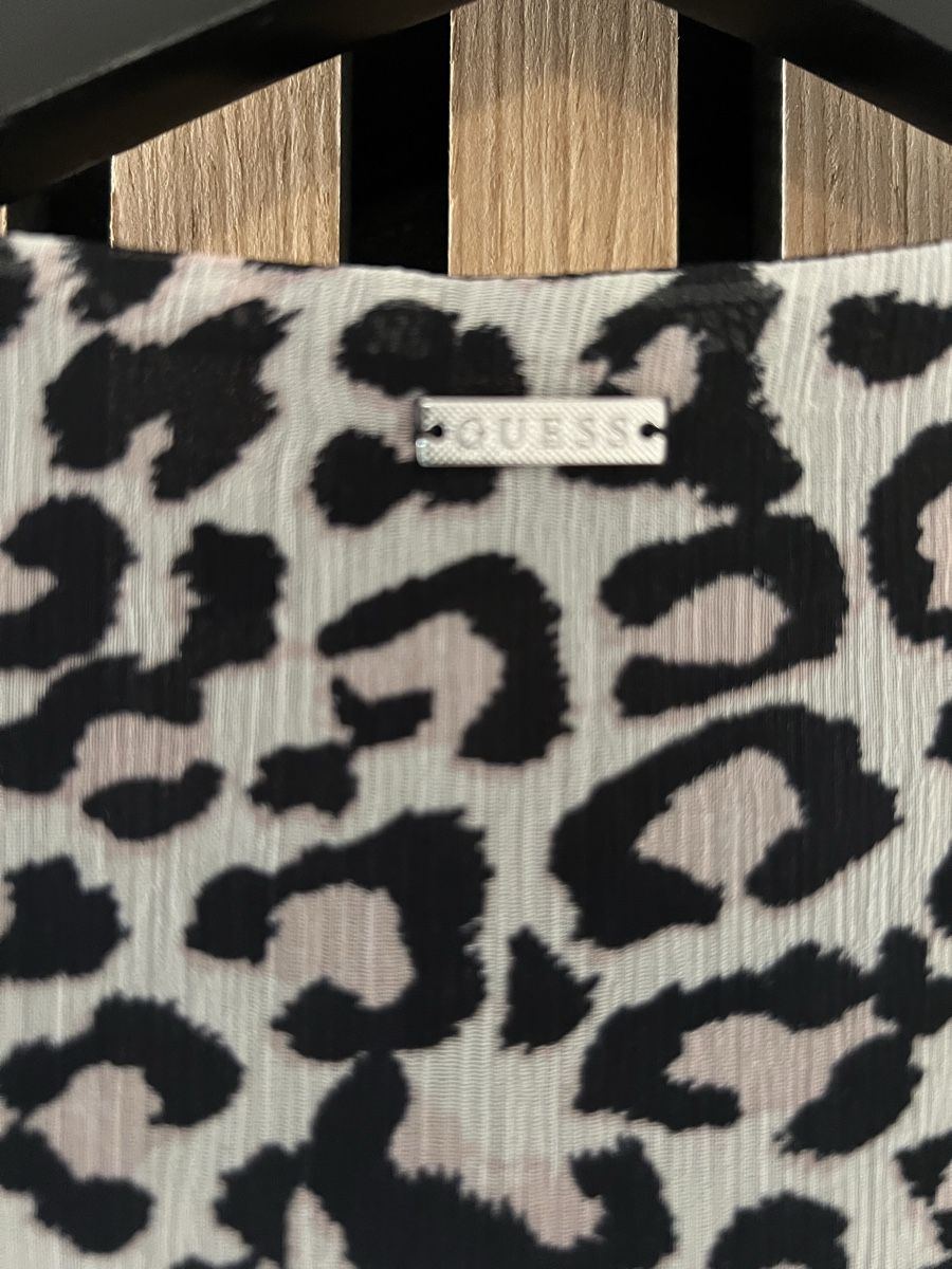 Guess Vestiti: Kleid mit Leo-Muster von Guess Grösse S kurzarm – Nuovo e nell'imballaggio originale da Ruswil venduto da meg_7c6v 3