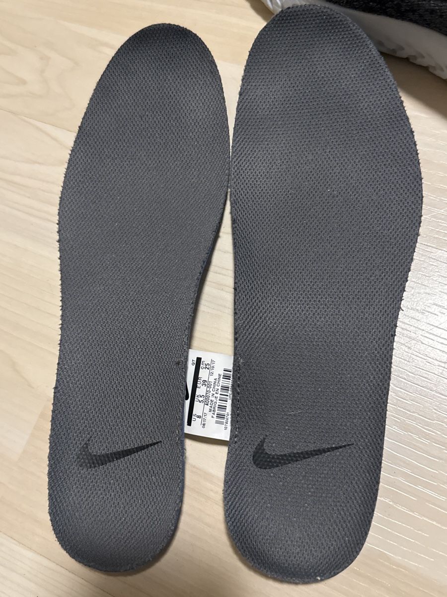 Nike Damenschuhe: Gr.39 Nike Epic React Laufschuhe / Sneaker grau/schwarz – Gebraucht aus Grenchen von Lucy68 5
