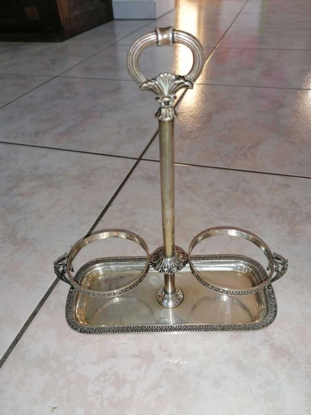 Statuette: oliera e acetiera antiche – Usato da Ligornetto venduto da mic_tff8