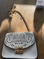 Hübsche kleine Umhängetasche in beige