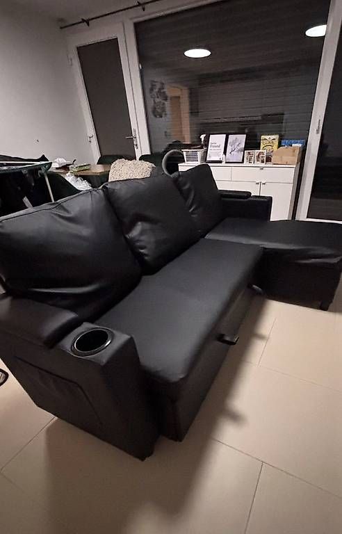 Sofas: Neuwertiges Ecksofa (L-Form) mit Schlaffunktion  – Gebraucht aus Widnau von Emiliankk 1