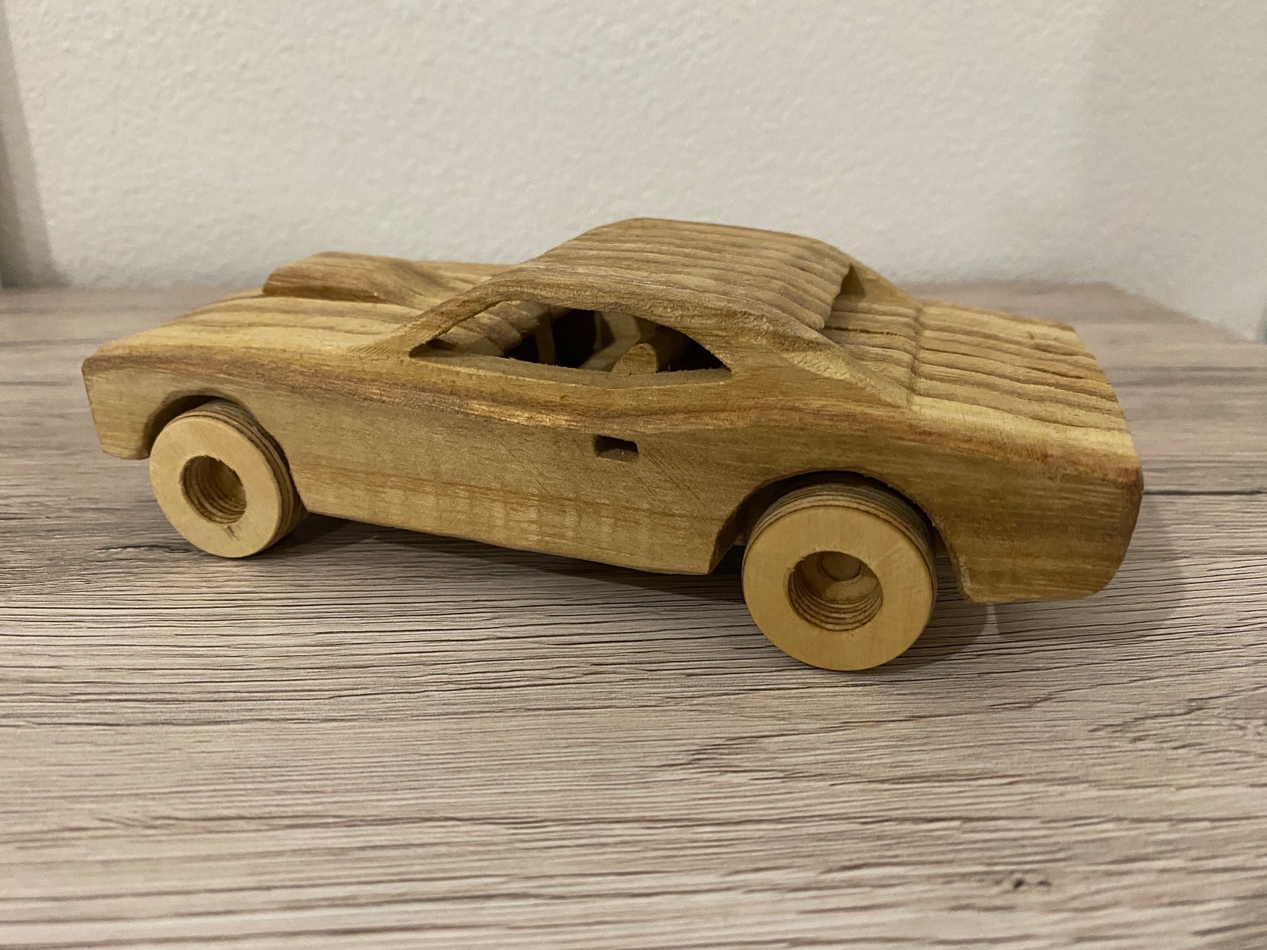 Articles en bois: Auto aus Holz handgefertigt – Neuf (Voir description) à Glattbrugg par RD-Shop