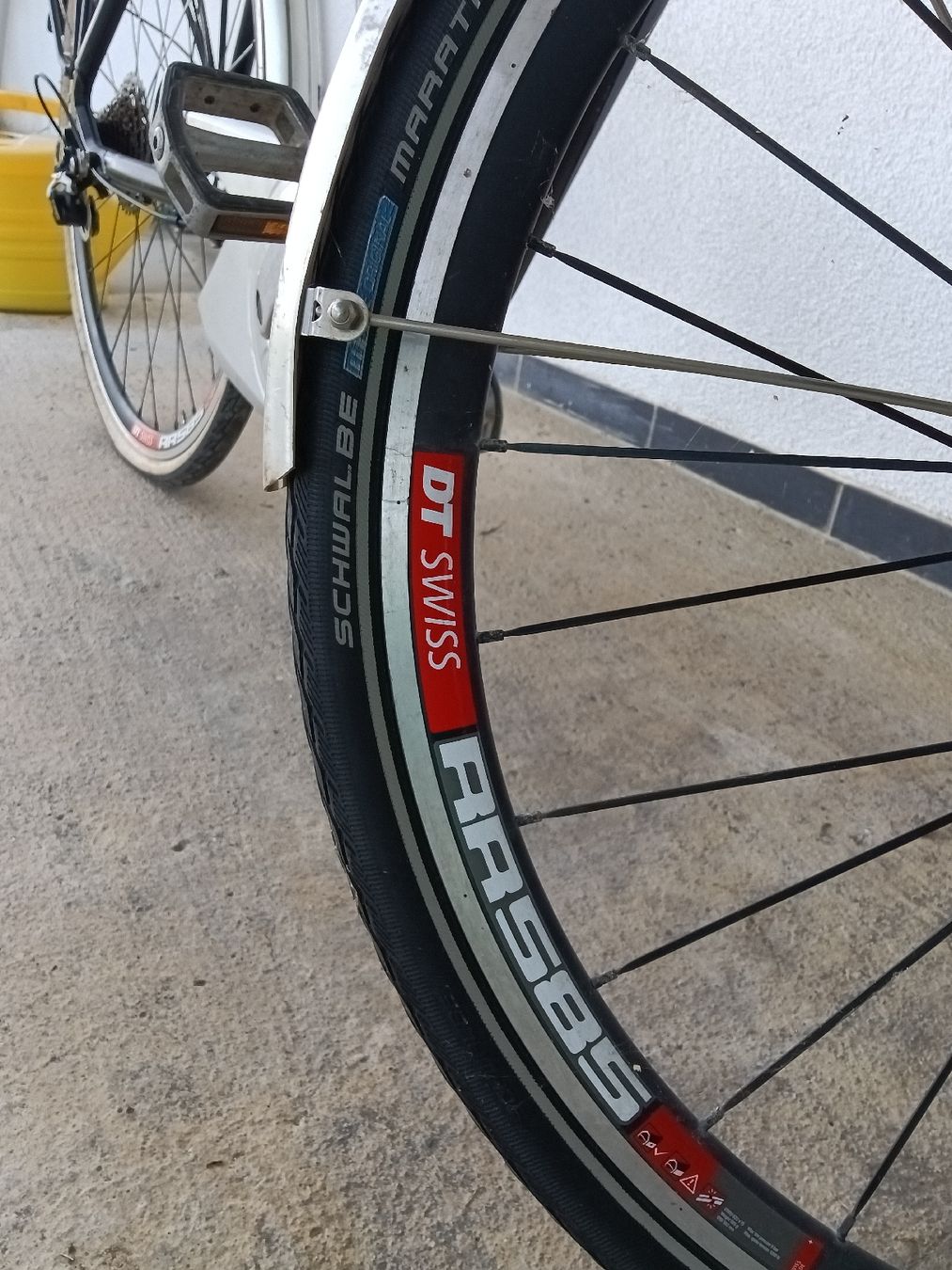 Flyer Biciclette: Flyer E-Bike 28" / 56er Rahmen / 36V – Difettoso da Beinwil am See venduto da remagaut5712 5