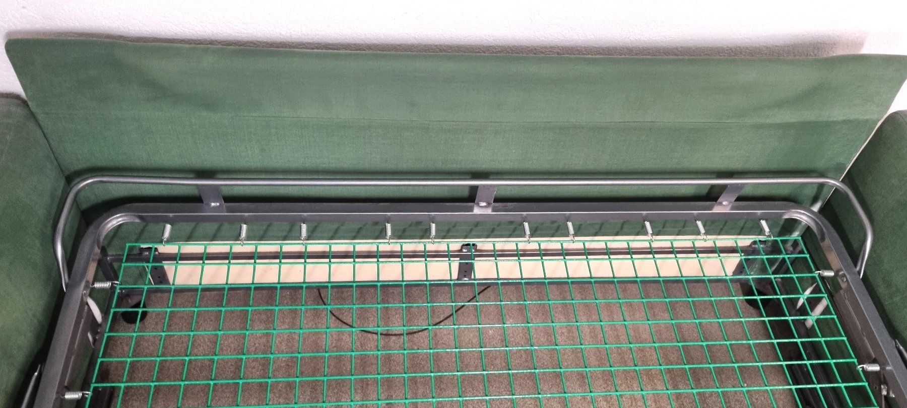Divani: Bettsofa Schlafsofa mit Metall Klappmechanismus – Usato da Bern venduto da ros_v7ry 7