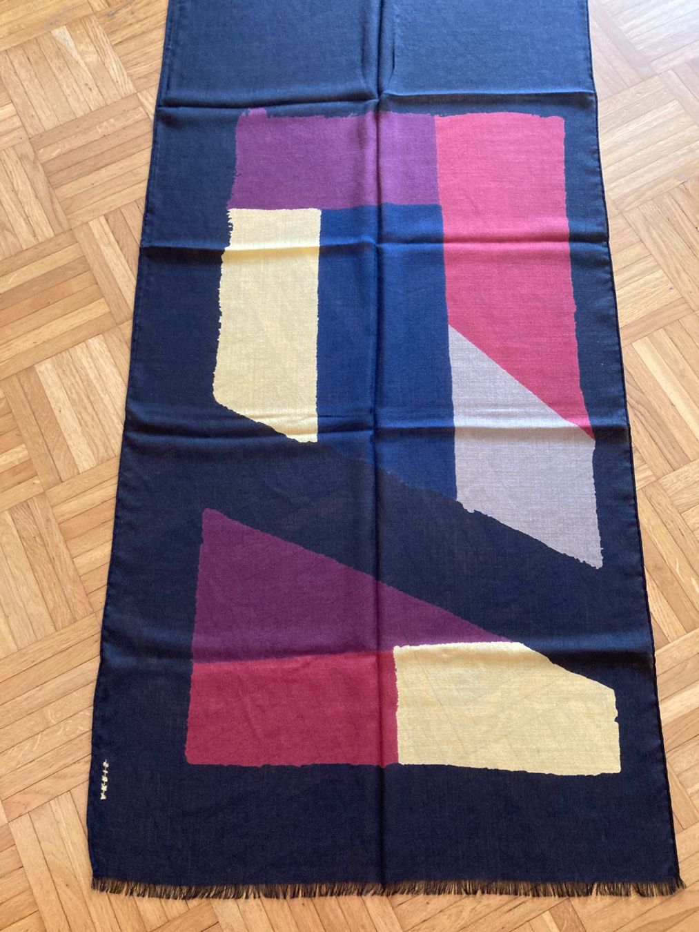 Akris Foulard & Sciarpe: Schicker Akris Schal – Nuovo e nell'imballaggio originale da Obfelden venduto da miau68 3