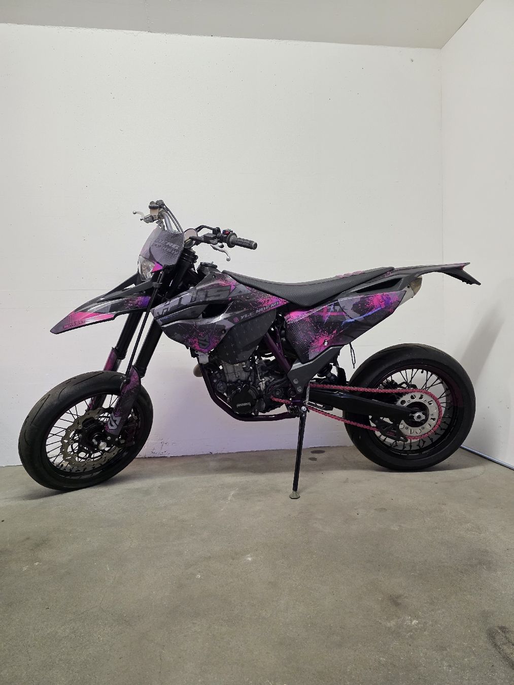 Husaberg Strasse: Husaberg FE 450 – Gebraucht aus Willisau von Yle.noemi